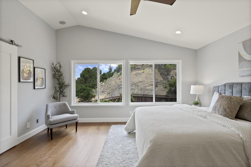 Detail Gallery Image 23 of 57 For 100 Dundee Ln, San Carlos,  CA 94070 - 4 Beds | 3 Baths