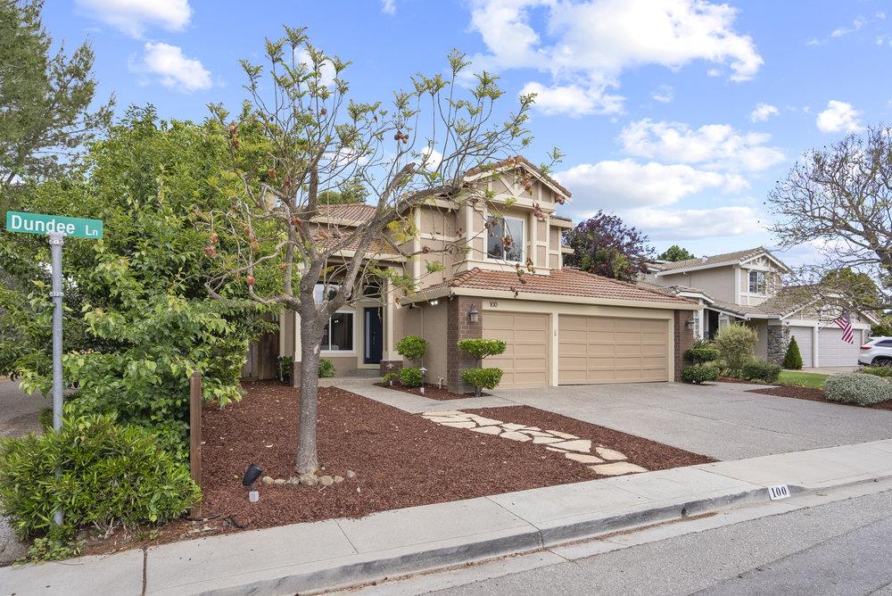 Detail Gallery Image 3 of 57 For 100 Dundee Ln, San Carlos,  CA 94070 - 4 Beds | 3 Baths