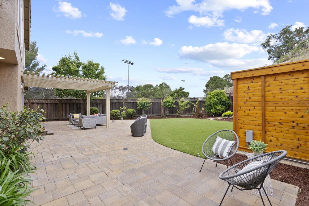 Detail Gallery Image 39 of 57 For 100 Dundee Ln, San Carlos,  CA 94070 - 4 Beds | 3 Baths