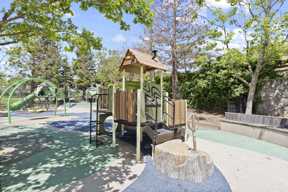 Detail Gallery Image 42 of 57 For 100 Dundee Ln, San Carlos,  CA 94070 - 4 Beds | 3 Baths