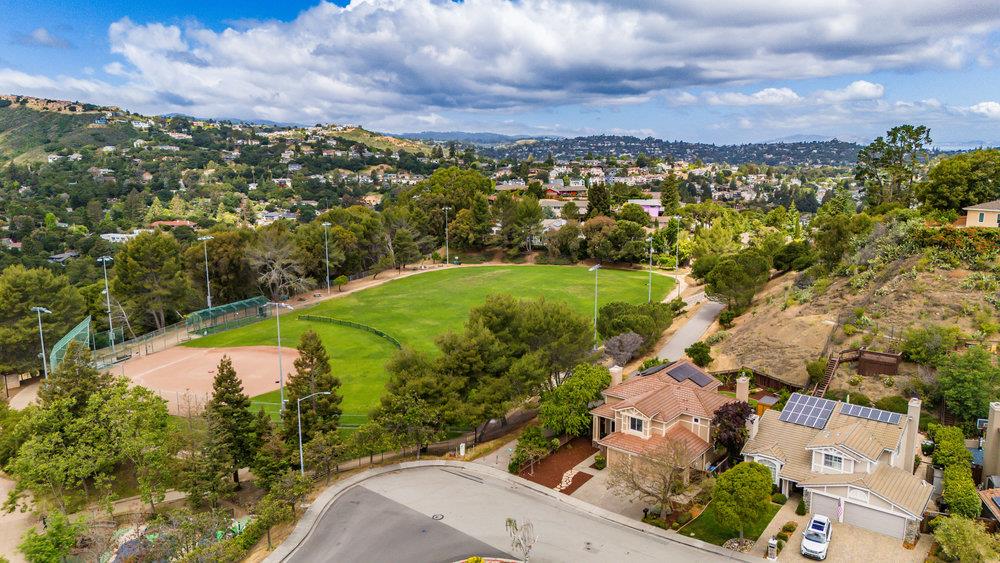 Detail Gallery Image 51 of 57 For 100 Dundee Ln, San Carlos,  CA 94070 - 4 Beds | 3 Baths