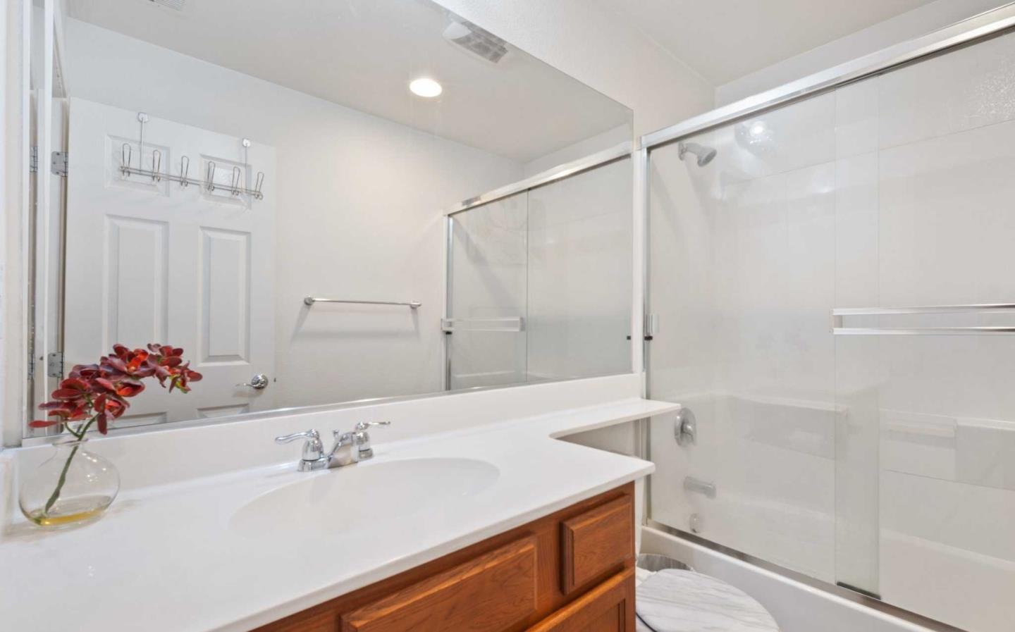 Detail Gallery Image 18 of 26 For 207 Montevina Way, Hayward,  CA 94545 - 3 Beds | 3/1 Baths