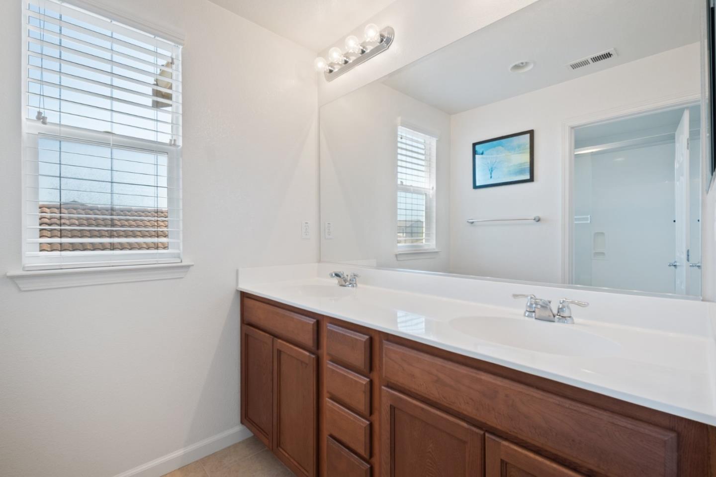 Detail Gallery Image 21 of 26 For 207 Montevina Way, Hayward,  CA 94545 - 3 Beds | 3/1 Baths