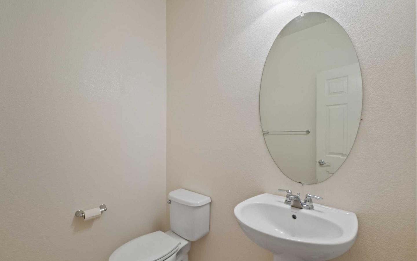 Detail Gallery Image 22 of 26 For 207 Montevina Way, Hayward,  CA 94545 - 3 Beds | 3/1 Baths