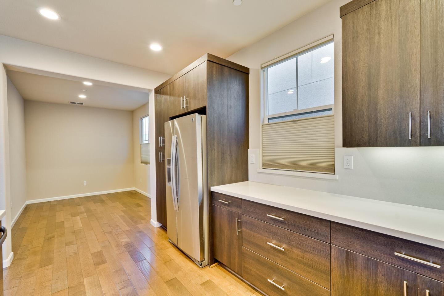 Detail Gallery Image 16 of 57 For 867 Maple Pl, East Palo Alto,  CA 94303 - 4 Beds | 2/1 Baths