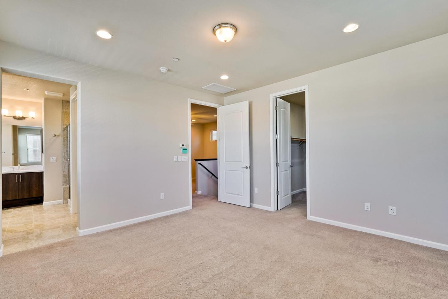 Detail Gallery Image 22 of 57 For 867 Maple Pl, East Palo Alto,  CA 94303 - 4 Beds | 2/1 Baths