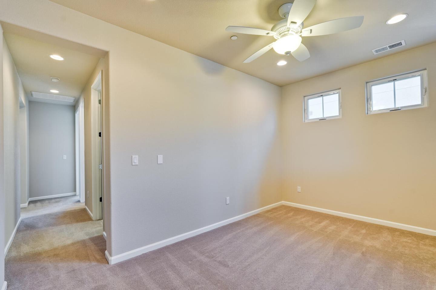 Detail Gallery Image 27 of 57 For 867 Maple Pl, East Palo Alto,  CA 94303 - 4 Beds | 2/1 Baths