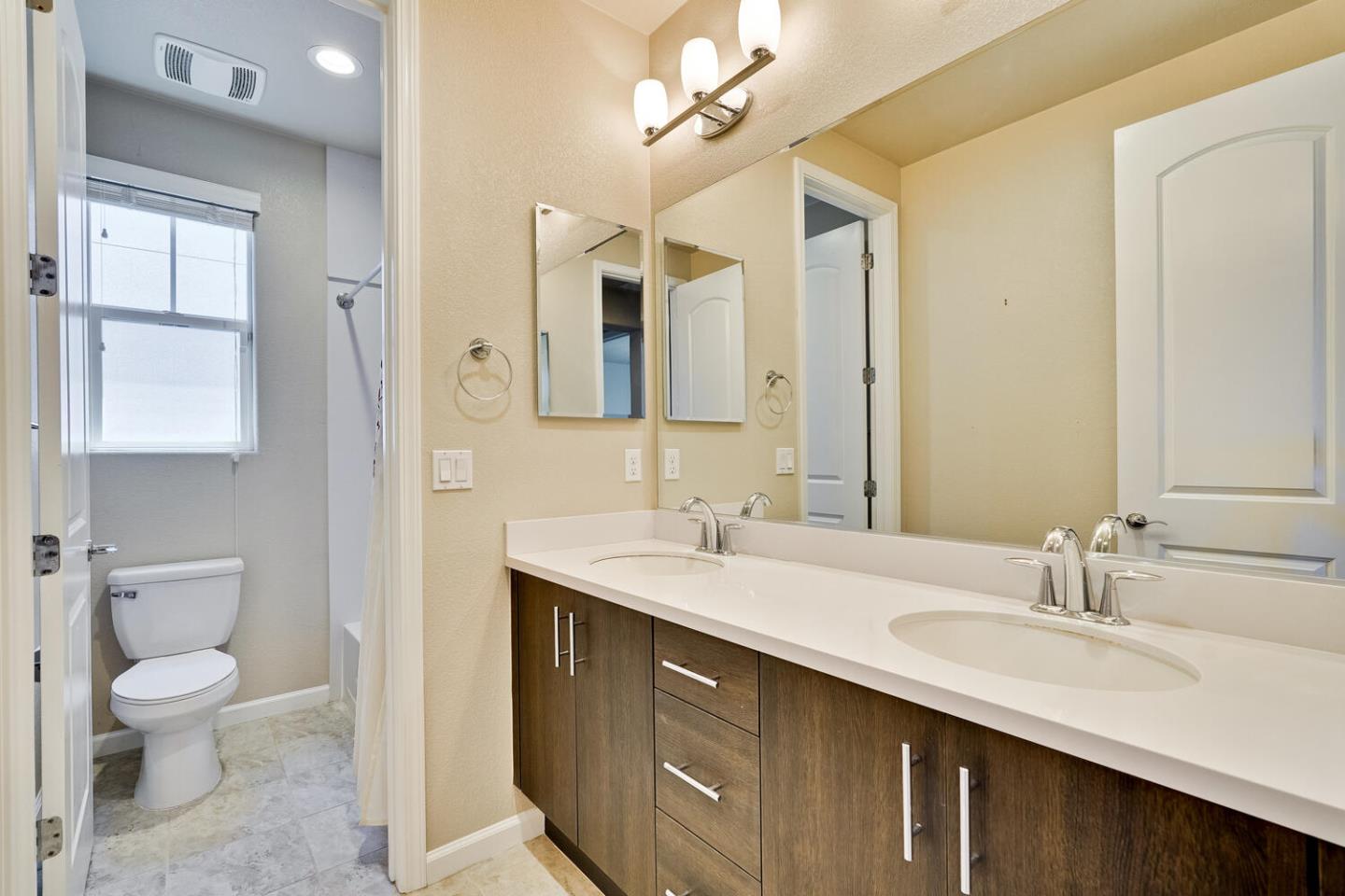 Detail Gallery Image 41 of 57 For 867 Maple Pl, East Palo Alto,  CA 94303 - 4 Beds | 2/1 Baths