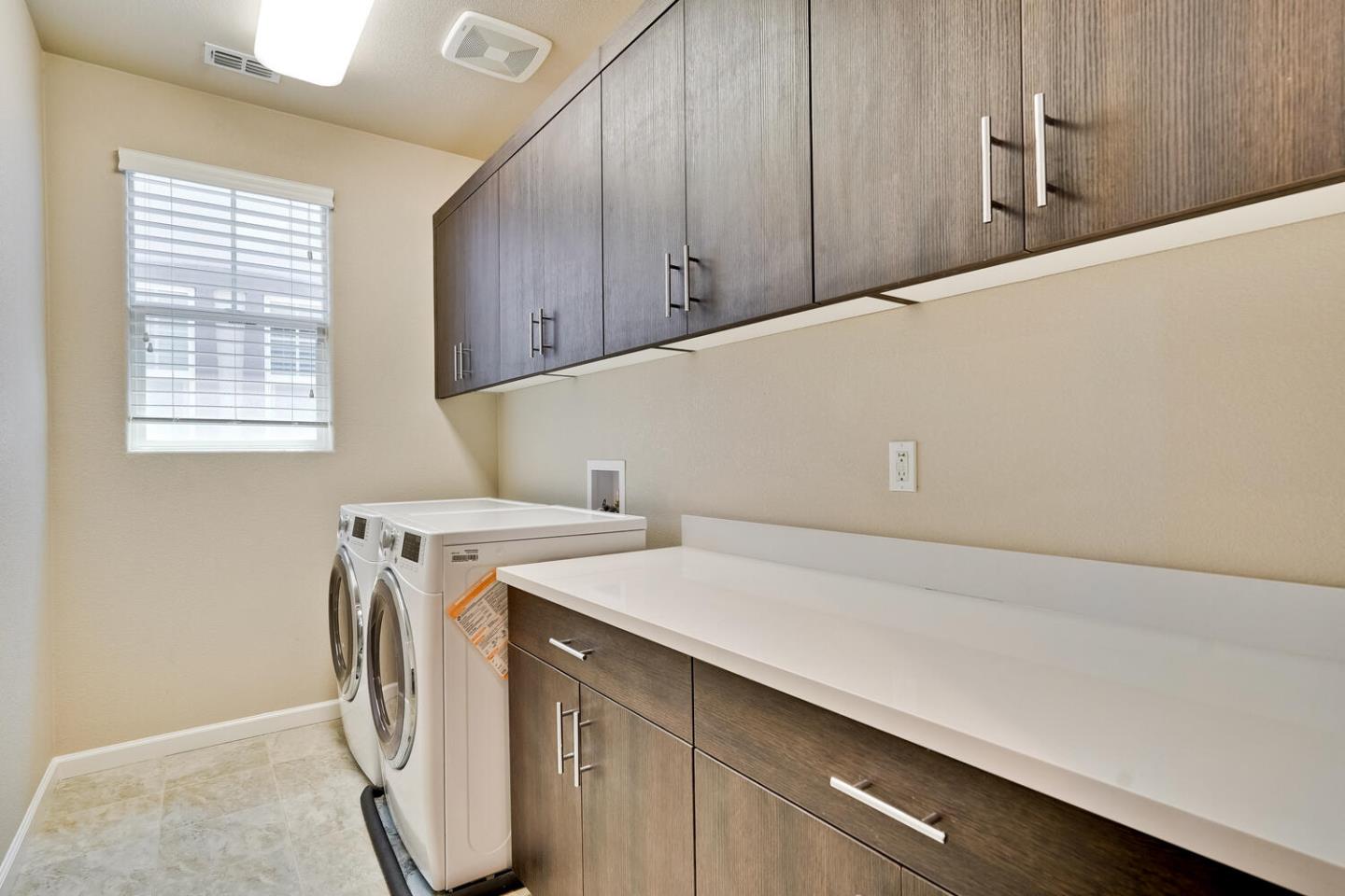 Detail Gallery Image 46 of 57 For 867 Maple Pl, East Palo Alto,  CA 94303 - 4 Beds | 2/1 Baths