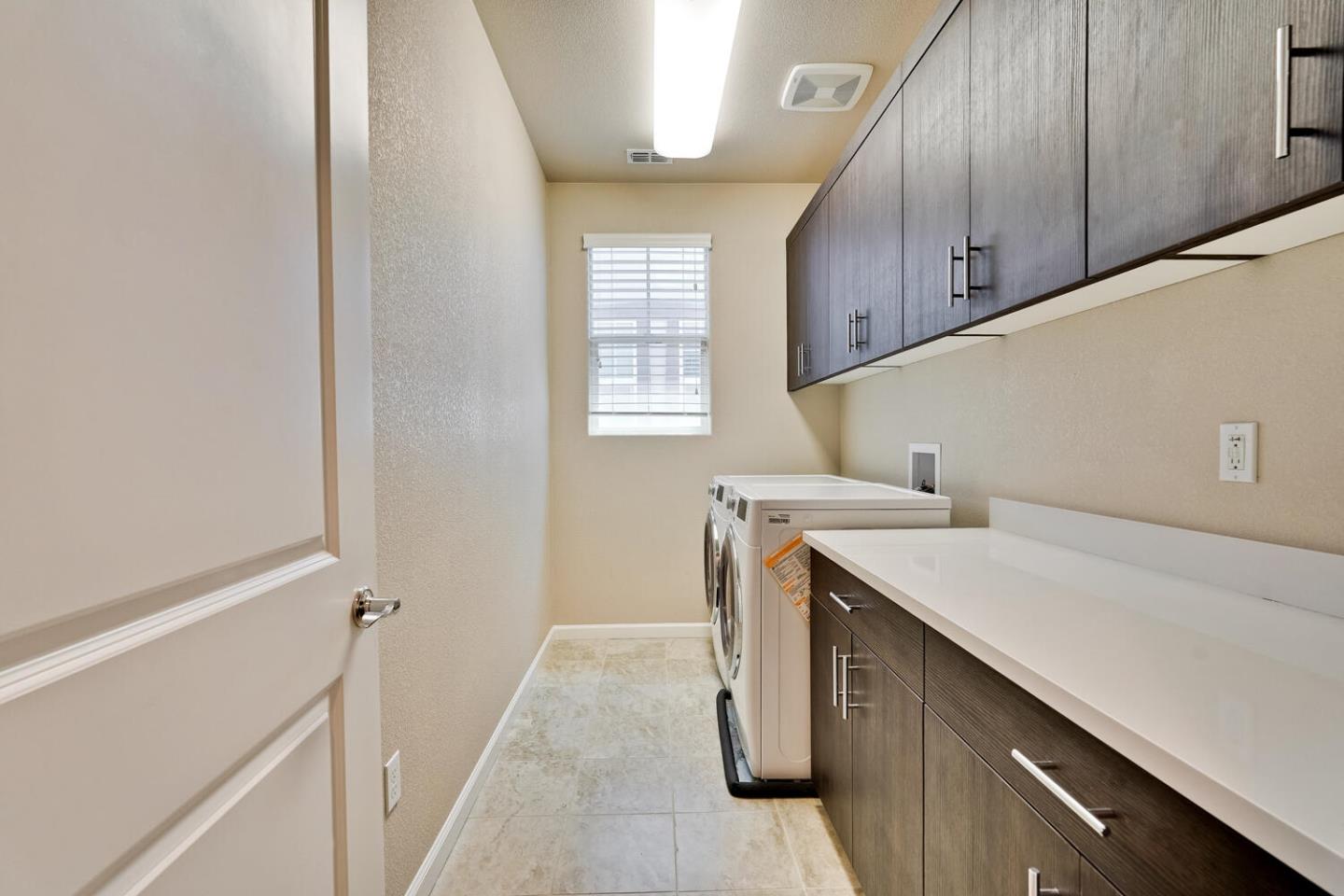 Detail Gallery Image 47 of 57 For 867 Maple Pl, East Palo Alto,  CA 94303 - 4 Beds | 2/1 Baths