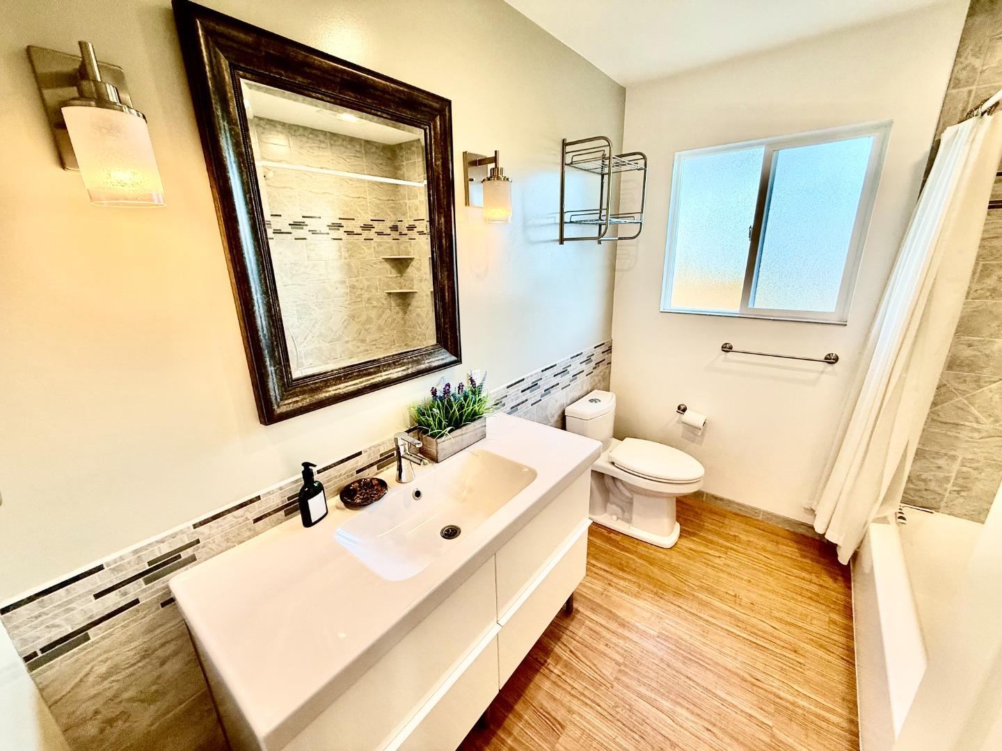 Detail Gallery Image 16 of 29 For 1870 Andrew Ct, Seaside,  CA 93955 - 2 Beds | 2 Baths