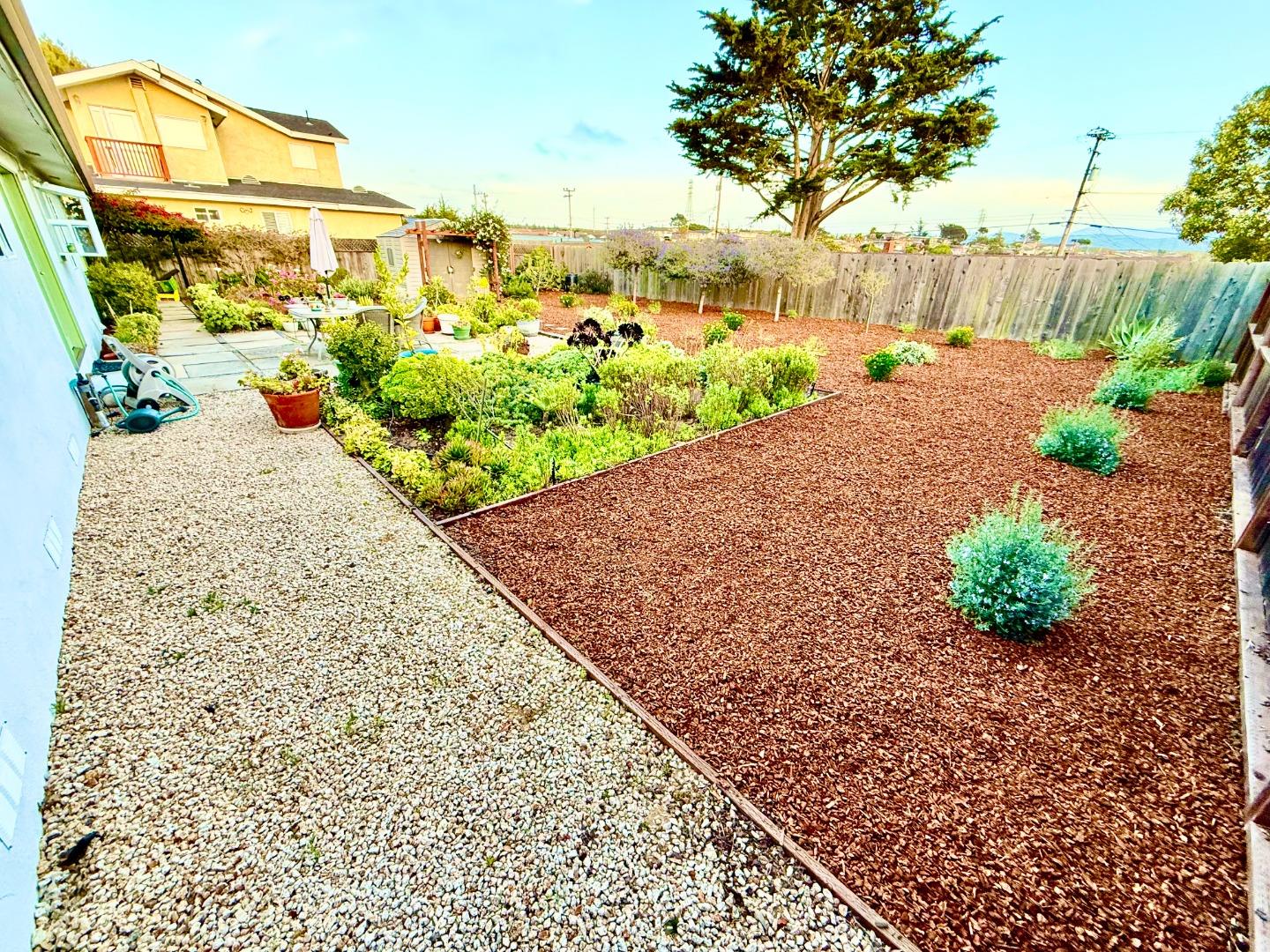 Detail Gallery Image 25 of 29 For 1870 Andrew Ct, Seaside,  CA 93955 - 2 Beds | 2 Baths