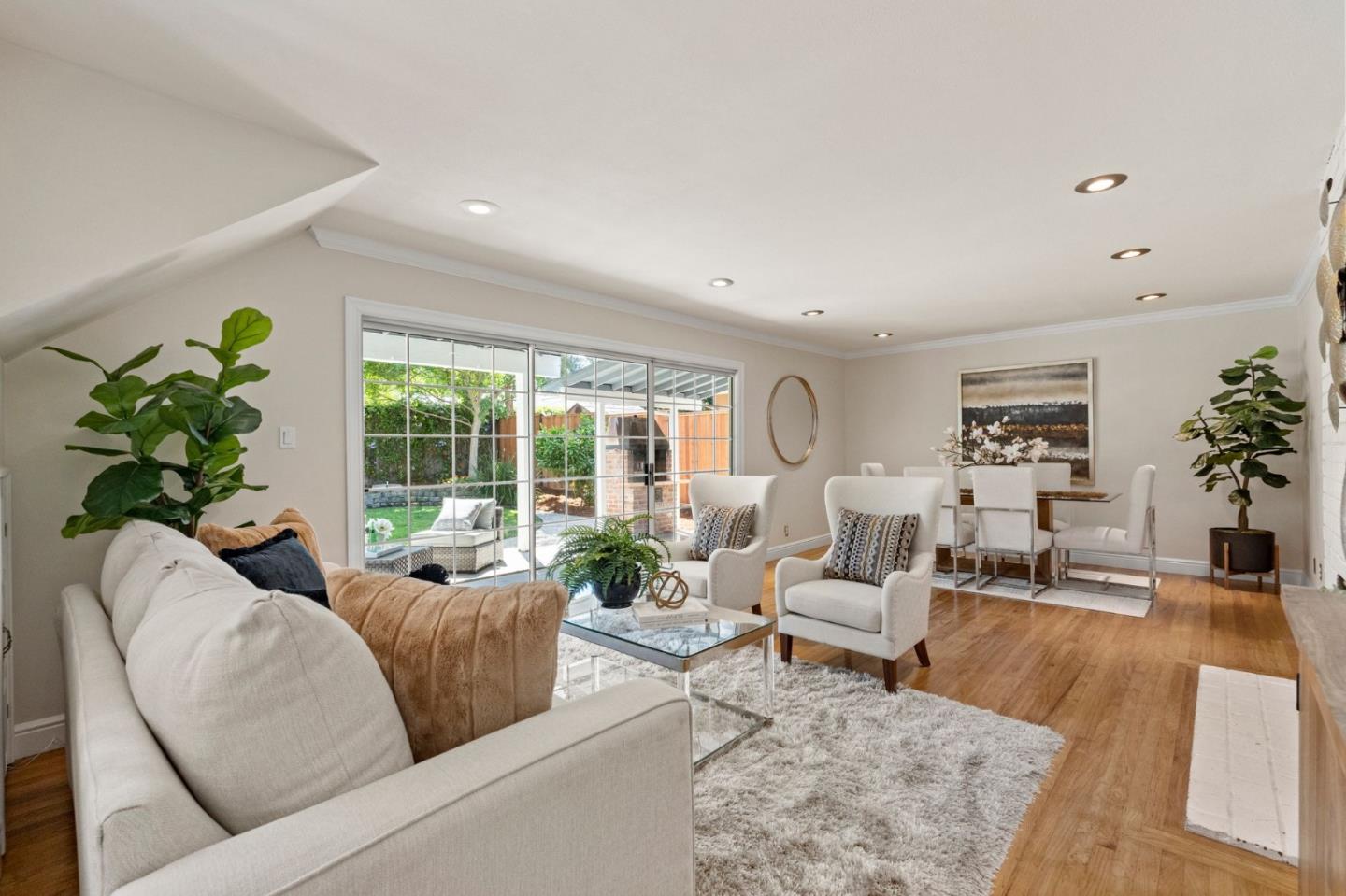 Detail Gallery Image 14 of 47 For 1114 S Genevieve Ln, San Jose,  CA 95128 - 5 Beds | 4 Baths