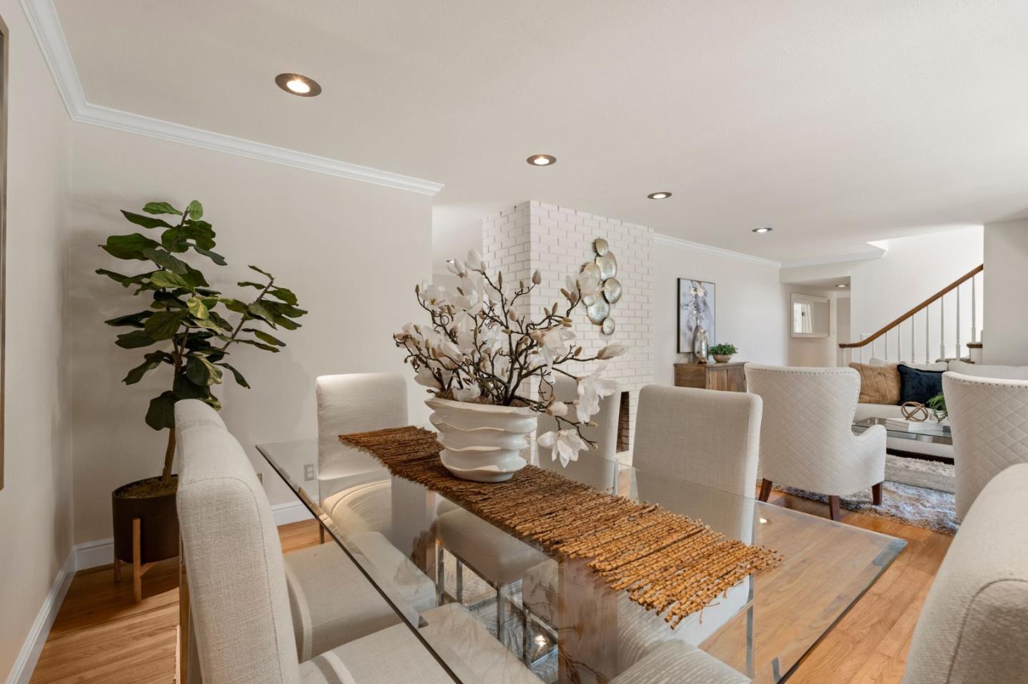 Detail Gallery Image 19 of 47 For 1114 S Genevieve Ln, San Jose,  CA 95128 - 5 Beds | 4 Baths