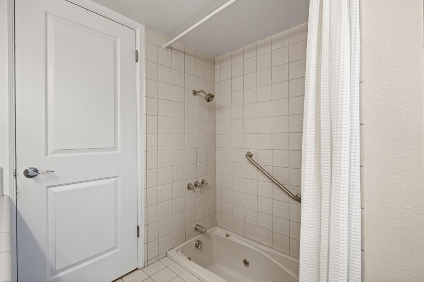 Detail Gallery Image 25 of 47 For 1114 S Genevieve Ln, San Jose,  CA 95128 - 5 Beds | 4 Baths