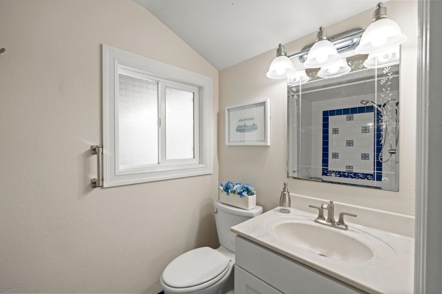 Detail Gallery Image 28 of 47 For 1114 S Genevieve Ln, San Jose,  CA 95128 - 5 Beds | 4 Baths