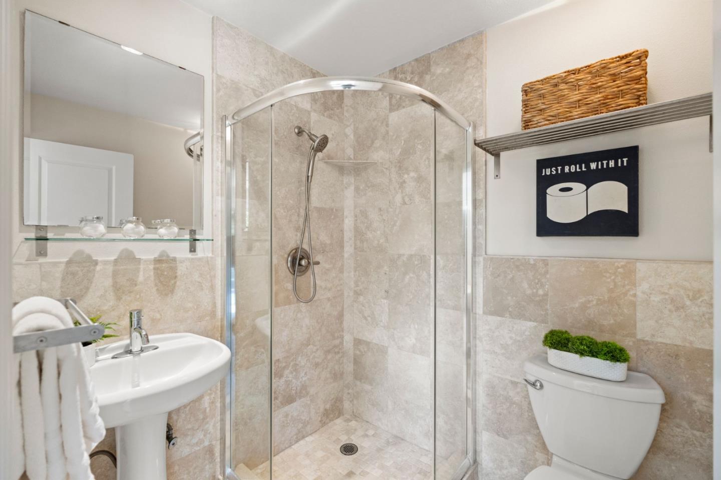 Detail Gallery Image 34 of 47 For 1114 S Genevieve Ln, San Jose,  CA 95128 - 5 Beds | 4 Baths