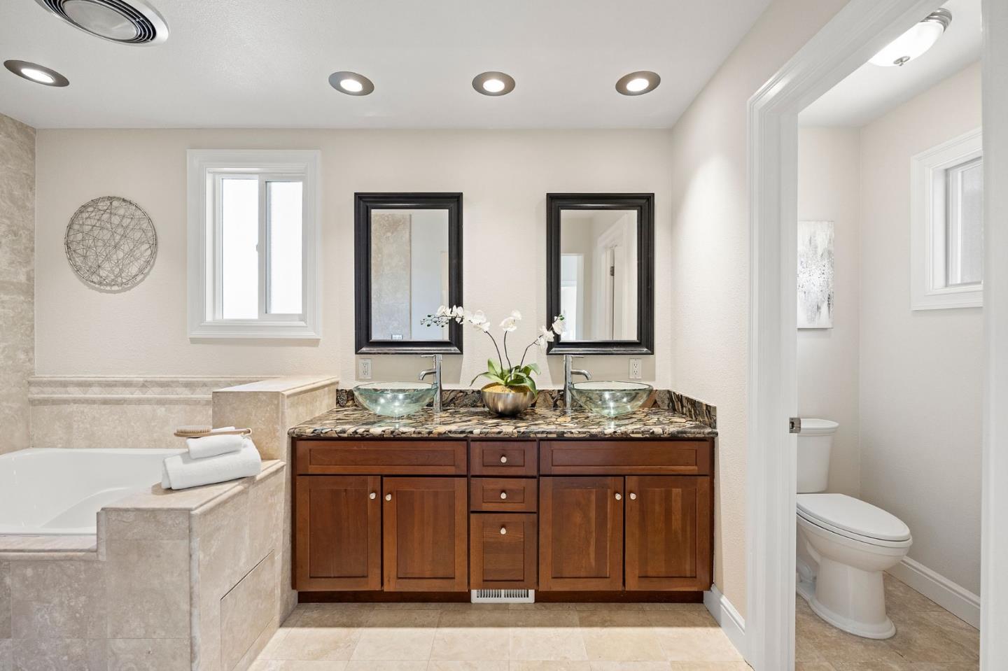 Detail Gallery Image 40 of 47 For 1114 S Genevieve Ln, San Jose,  CA 95128 - 5 Beds | 4 Baths