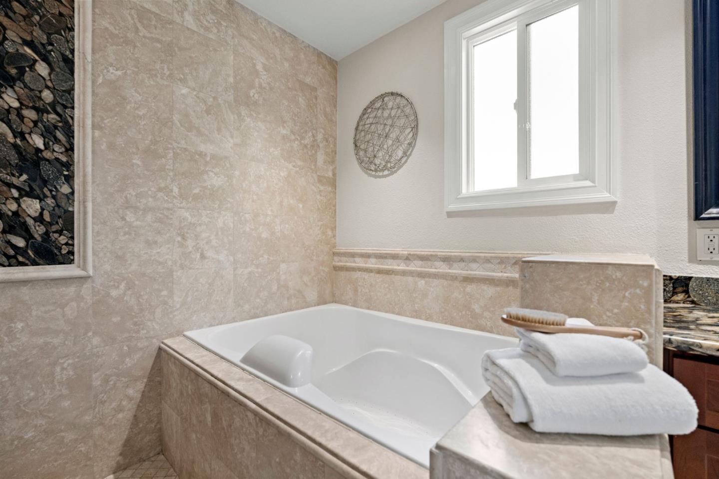 Detail Gallery Image 41 of 47 For 1114 S Genevieve Ln, San Jose,  CA 95128 - 5 Beds | 4 Baths