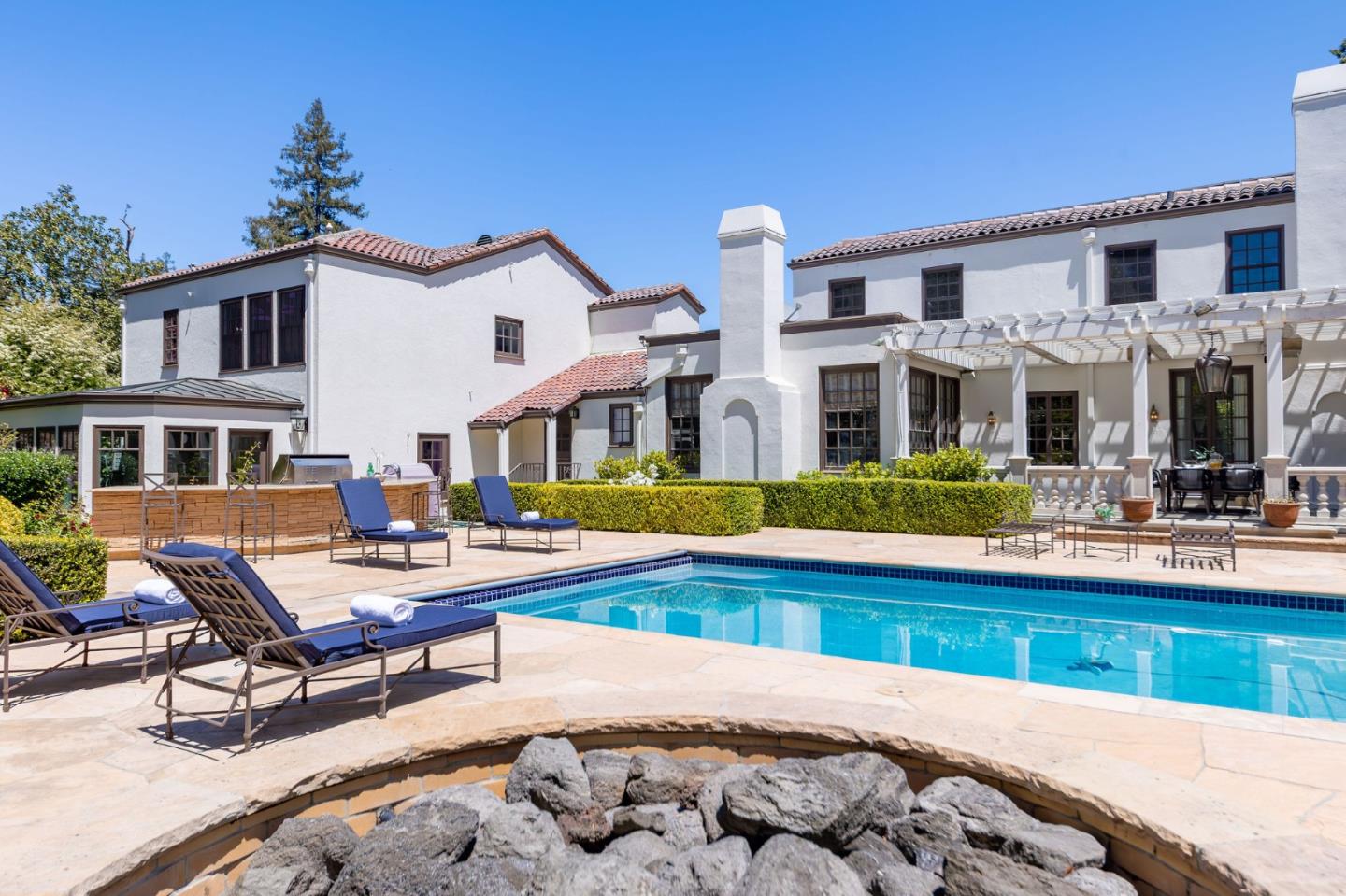 Detail Gallery Image 101 of 133 For 2181 Parkside Ave, Hillsborough,  CA 94010 - 7 Beds | 6/2 Baths