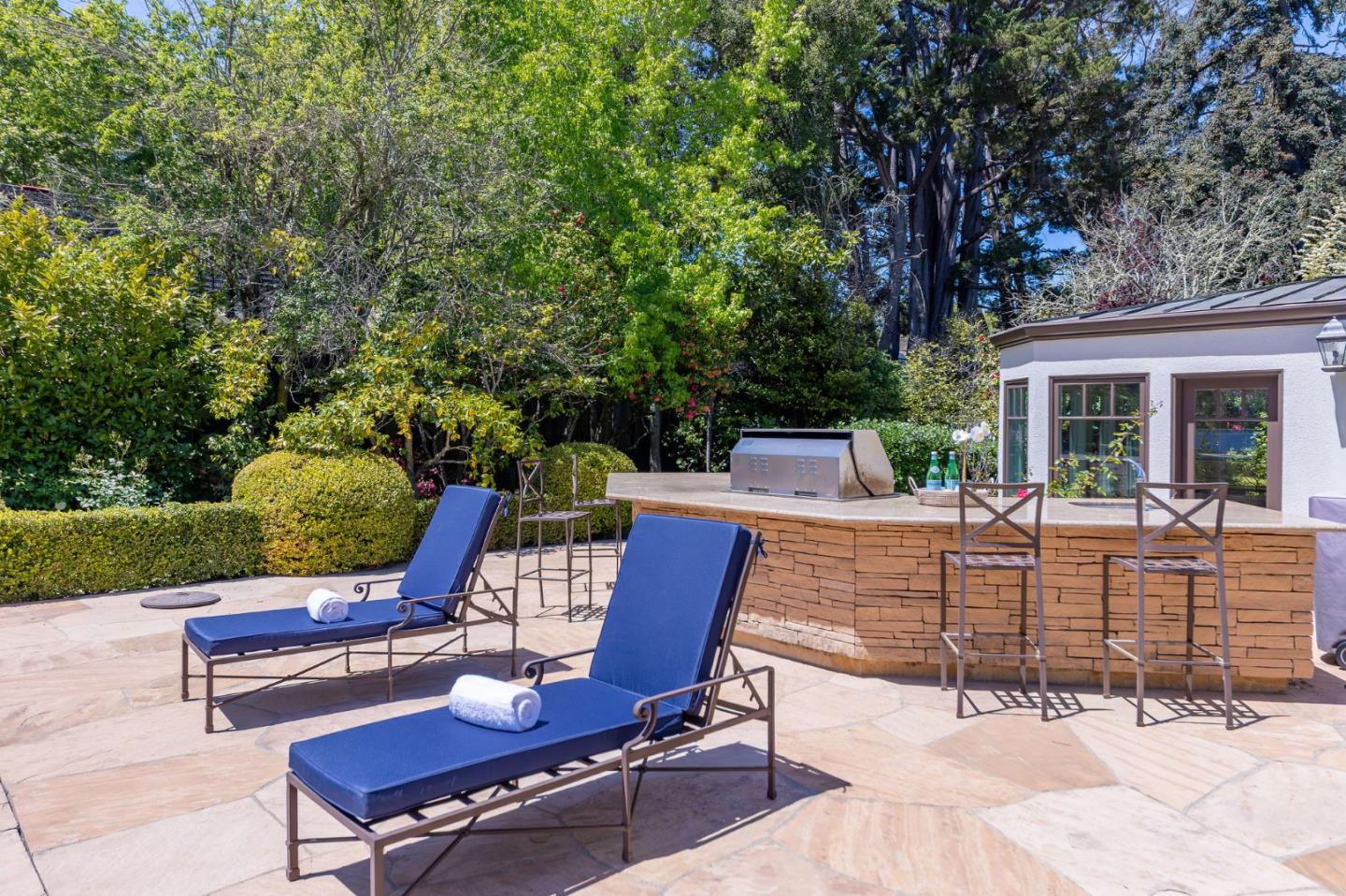 Detail Gallery Image 106 of 133 For 2181 Parkside Ave, Hillsborough,  CA 94010 - 7 Beds | 6/2 Baths