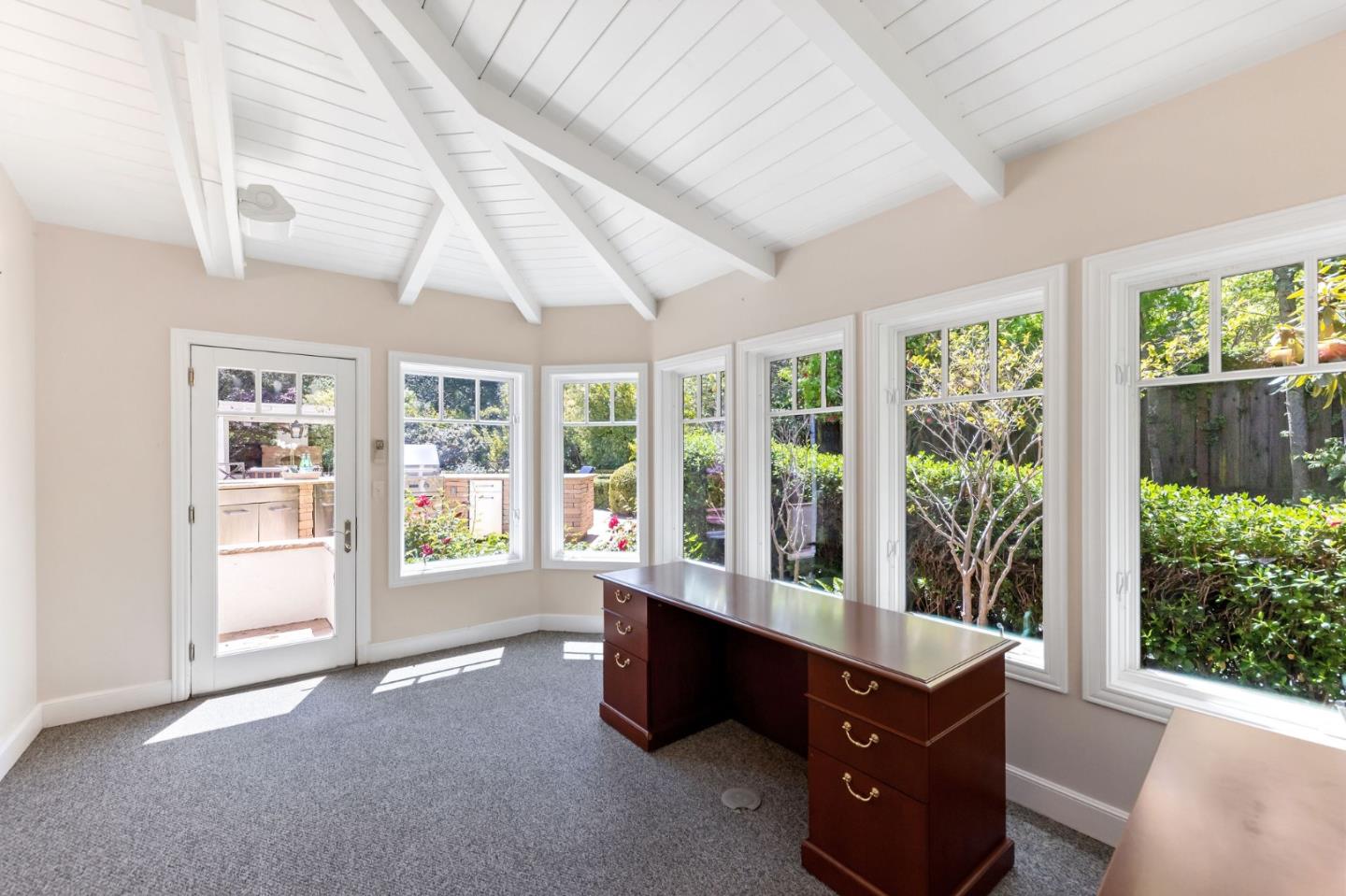 Detail Gallery Image 107 of 133 For 2181 Parkside Ave, Hillsborough,  CA 94010 - 7 Beds | 6/2 Baths