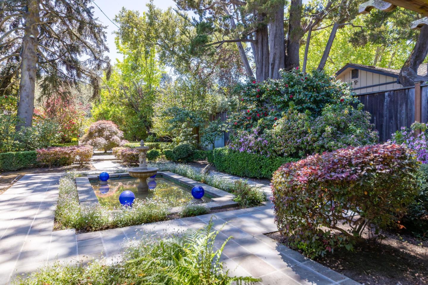 Detail Gallery Image 110 of 133 For 2181 Parkside Ave, Hillsborough,  CA 94010 - 7 Beds | 6/2 Baths
