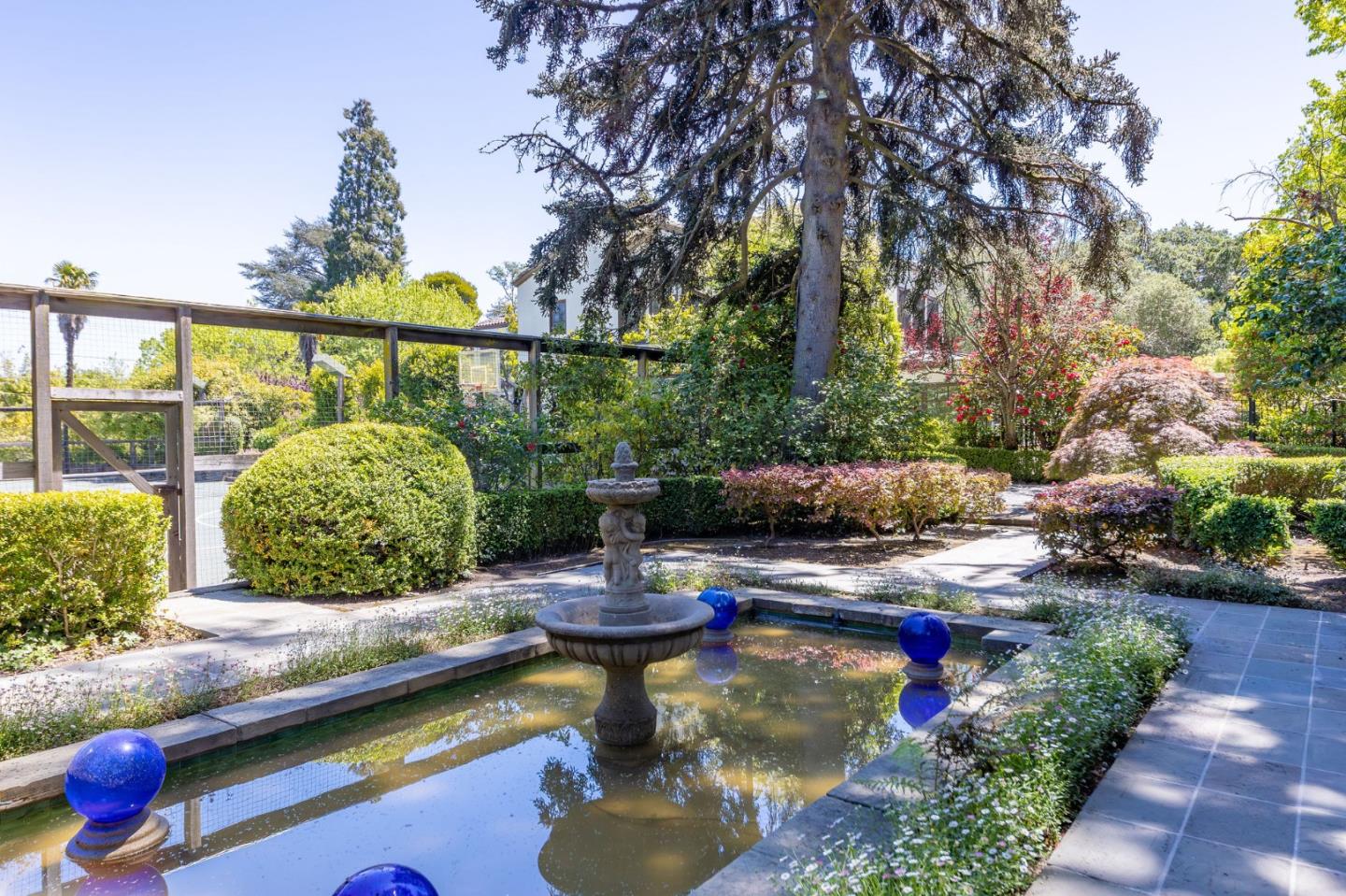 Detail Gallery Image 114 of 133 For 2181 Parkside Ave, Hillsborough,  CA 94010 - 7 Beds | 6/2 Baths