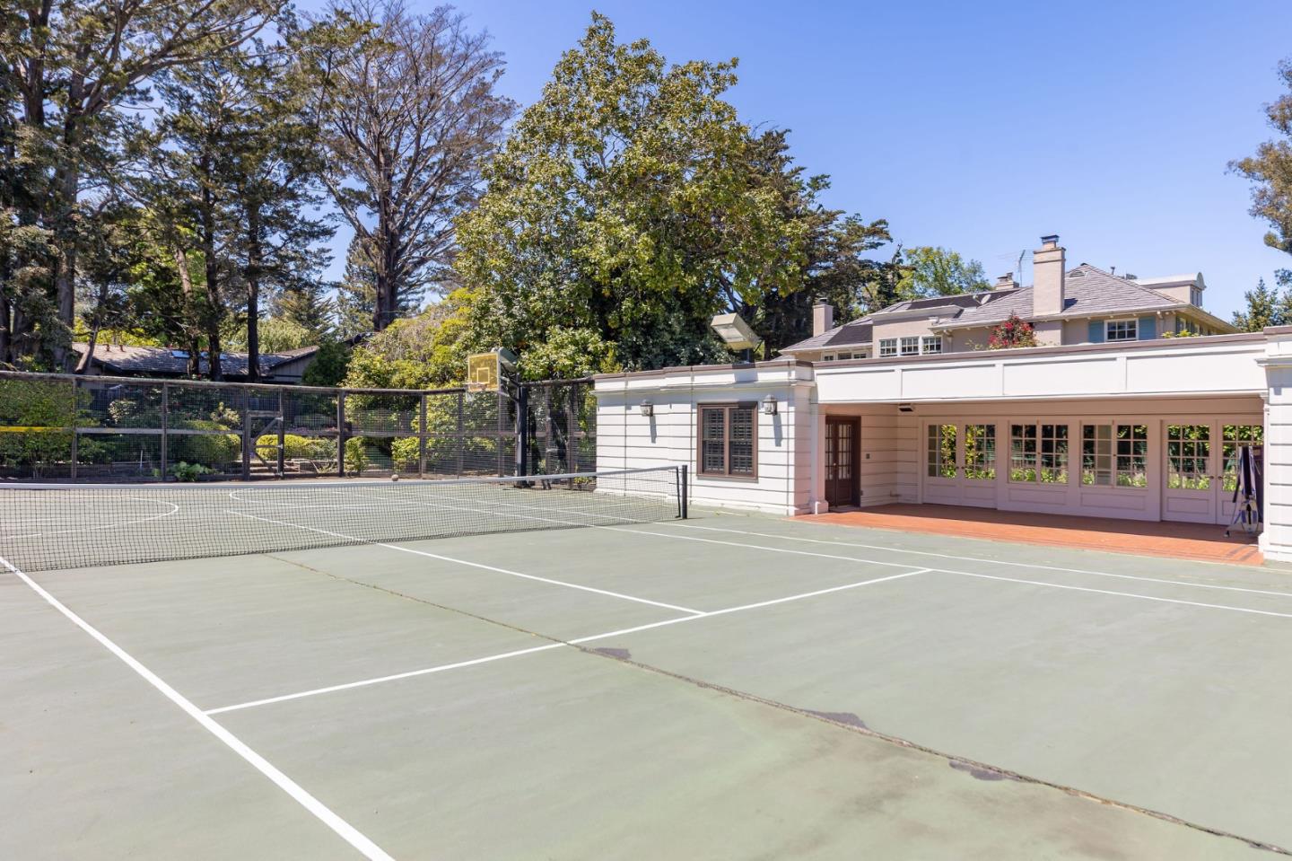 Detail Gallery Image 119 of 133 For 2181 Parkside Ave, Hillsborough,  CA 94010 - 7 Beds | 6/2 Baths