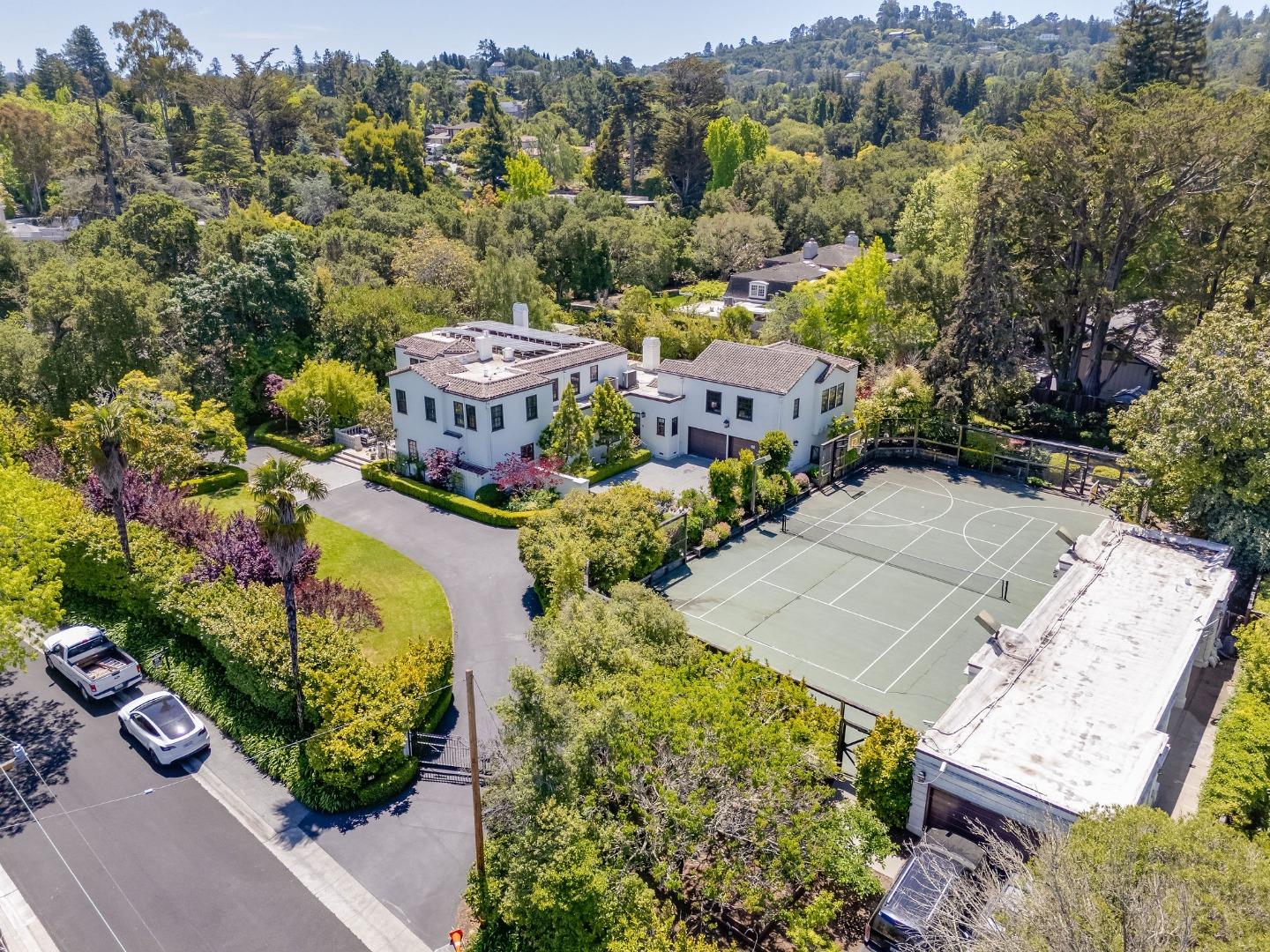 Detail Gallery Image 131 of 133 For 2181 Parkside Ave, Hillsborough,  CA 94010 - 7 Beds | 6/2 Baths