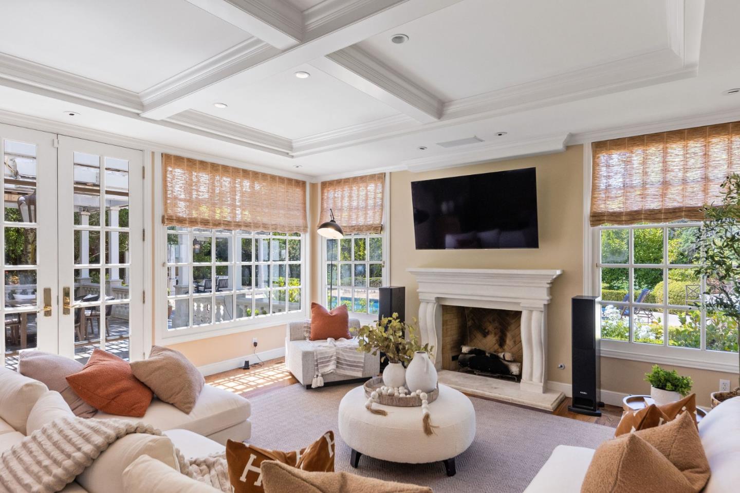 Detail Gallery Image 17 of 133 For 2181 Parkside Ave, Hillsborough,  CA 94010 - 7 Beds | 6/2 Baths