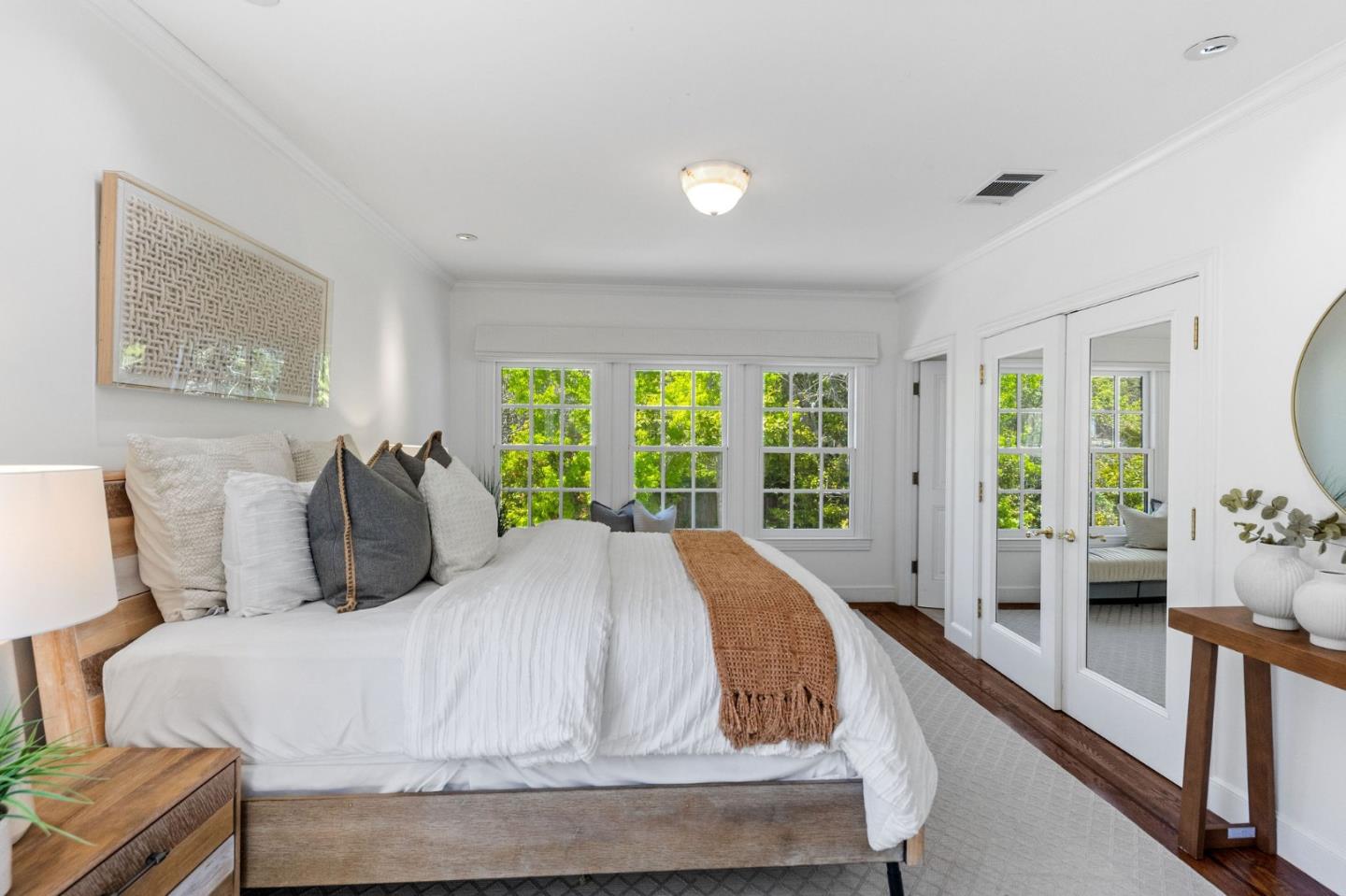 Detail Gallery Image 26 of 133 For 2181 Parkside Ave, Hillsborough,  CA 94010 - 7 Beds | 6/2 Baths