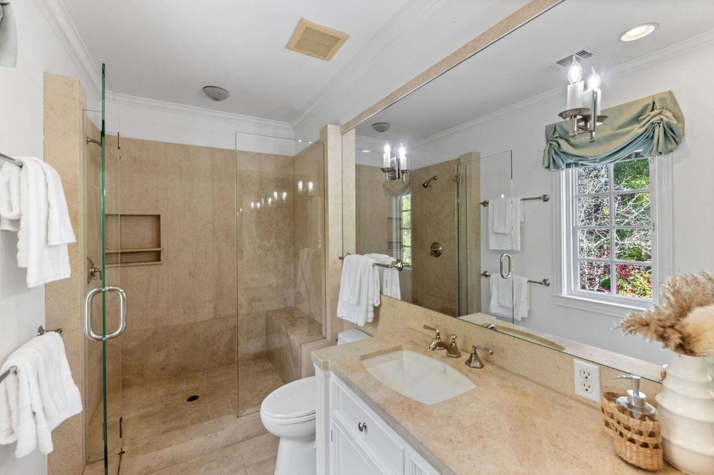 Detail Gallery Image 29 of 133 For 2181 Parkside Ave, Hillsborough,  CA 94010 - 7 Beds | 6/2 Baths