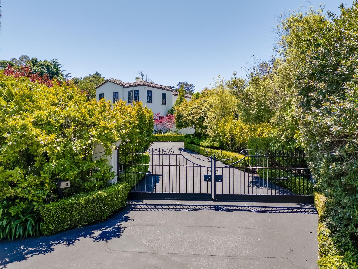 Detail Gallery Image 3 of 133 For 2181 Parkside Ave, Hillsborough,  CA 94010 - 7 Beds | 6/2 Baths