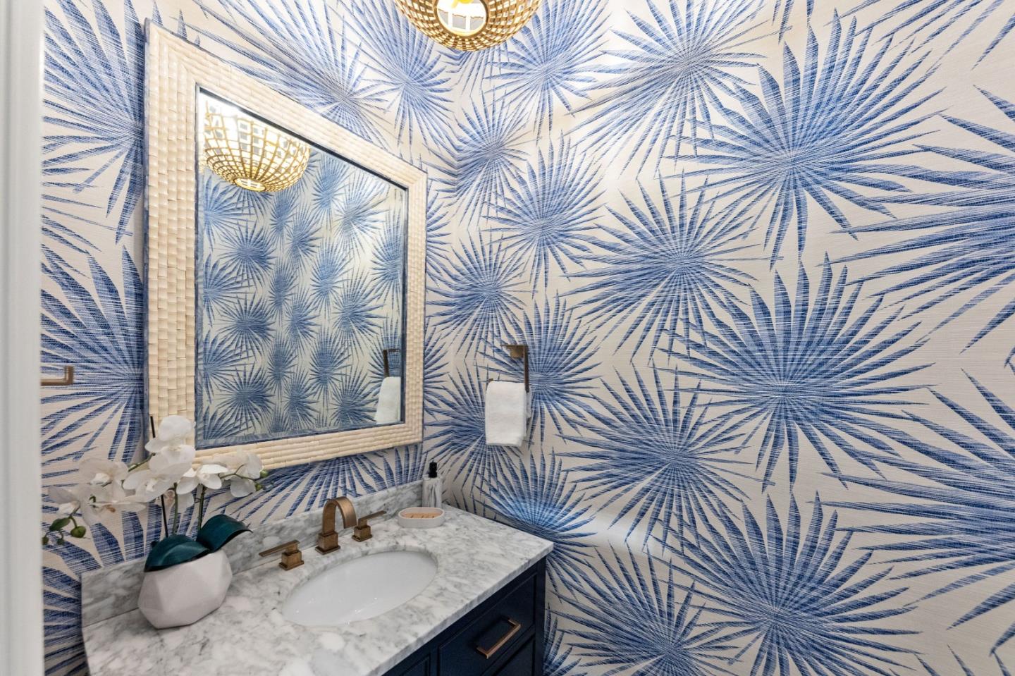 Detail Gallery Image 37 of 133 For 2181 Parkside Ave, Hillsborough,  CA 94010 - 7 Beds | 6/2 Baths