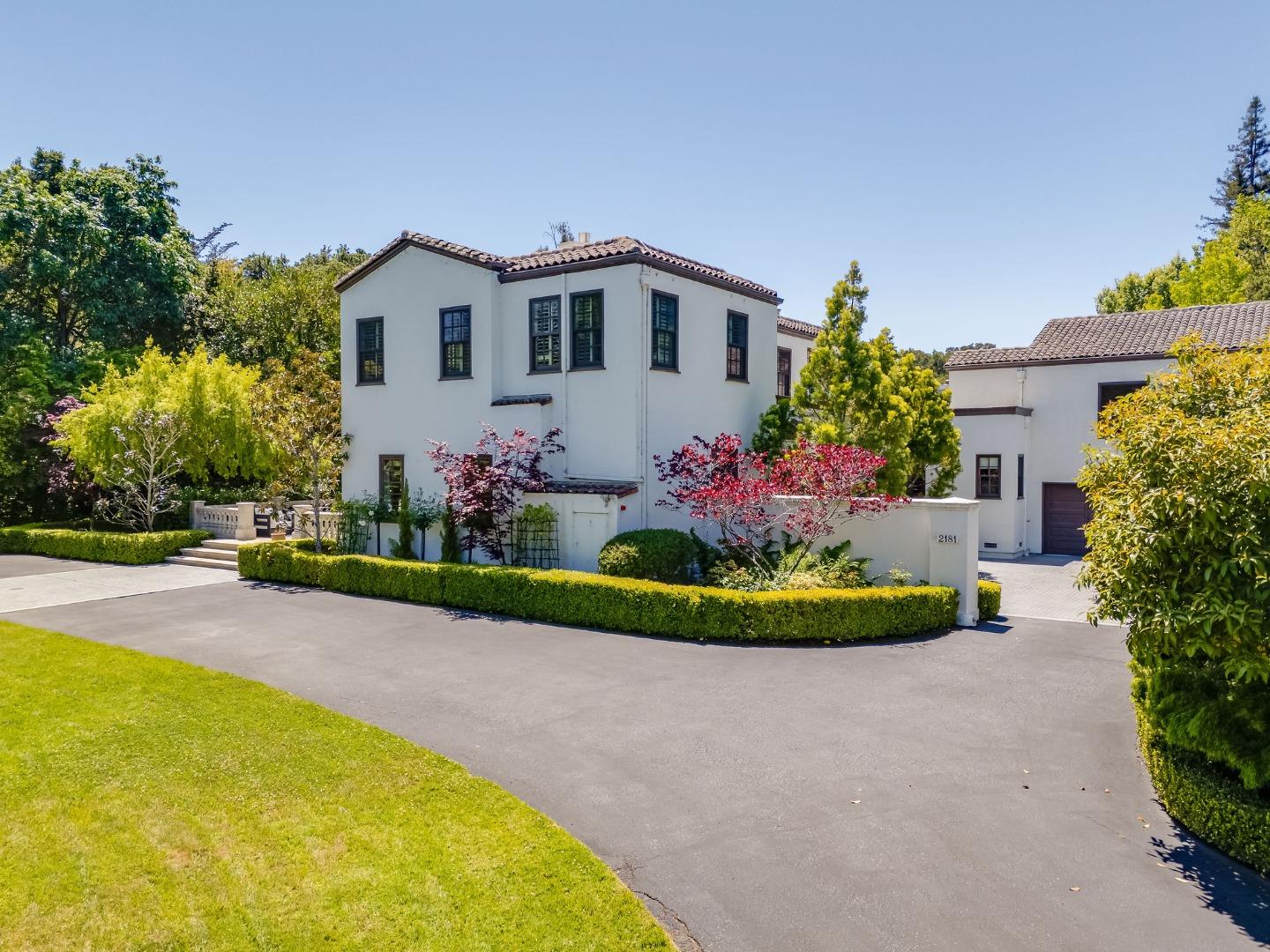 Detail Gallery Image 4 of 133 For 2181 Parkside Ave, Hillsborough,  CA 94010 - 7 Beds | 6/2 Baths
