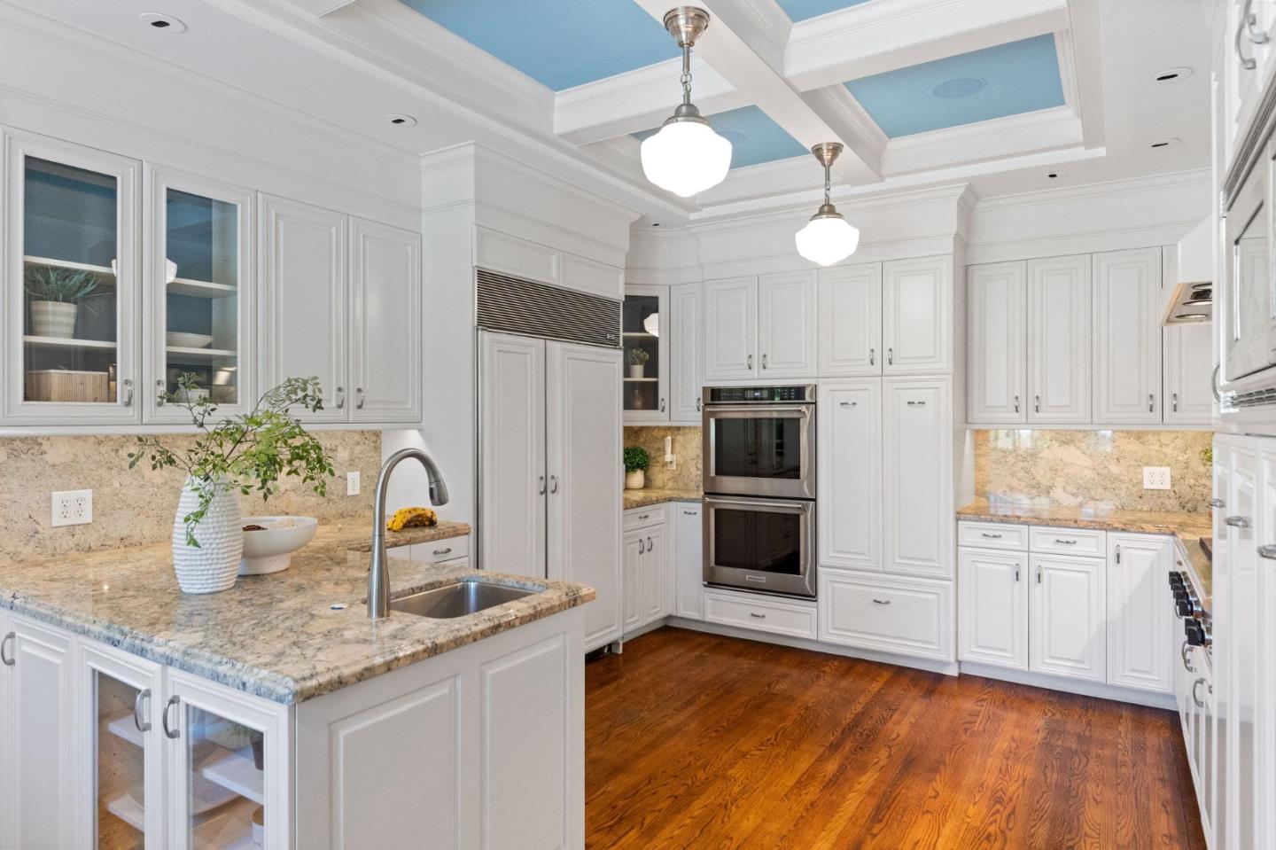 Detail Gallery Image 43 of 133 For 2181 Parkside Ave, Hillsborough,  CA 94010 - 7 Beds | 6/2 Baths