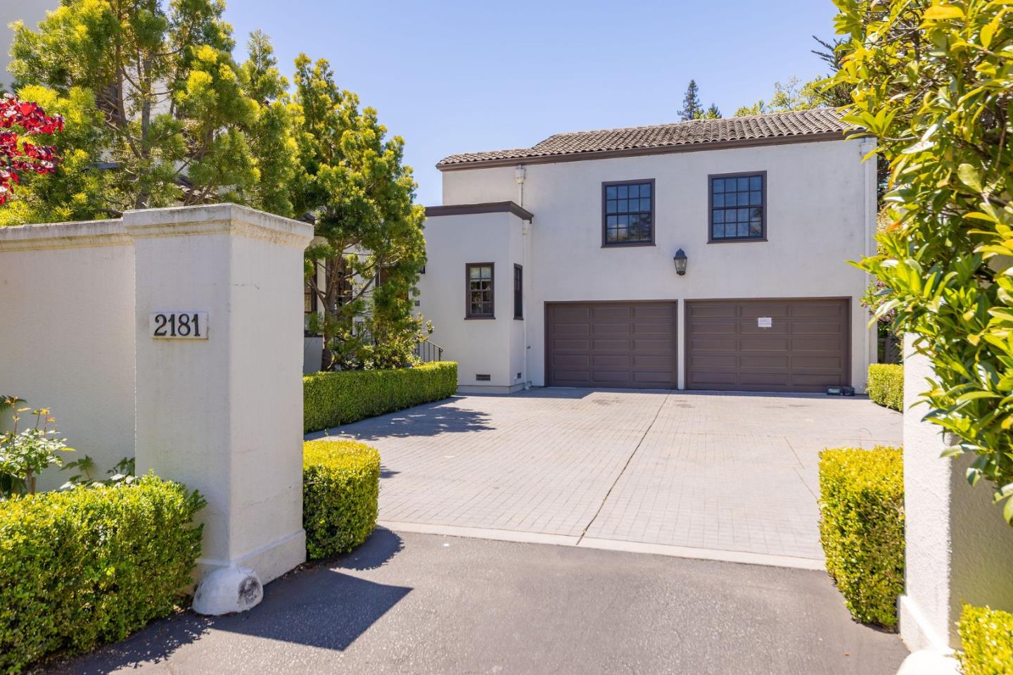 Detail Gallery Image 5 of 133 For 2181 Parkside Ave, Hillsborough,  CA 94010 - 7 Beds | 6/2 Baths
