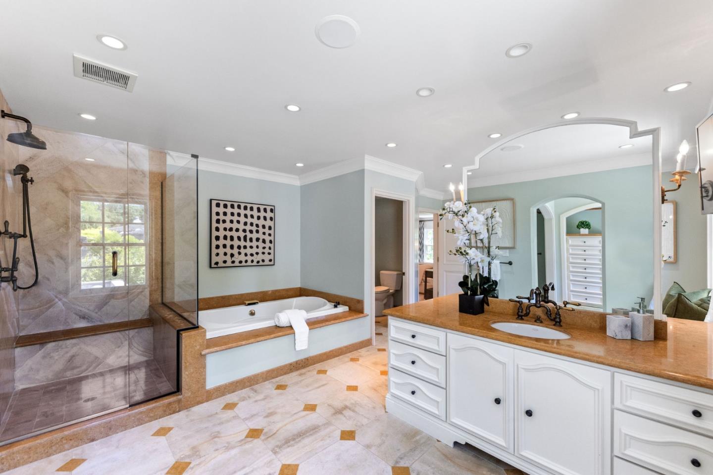 Detail Gallery Image 71 of 133 For 2181 Parkside Ave, Hillsborough,  CA 94010 - 7 Beds | 6/2 Baths