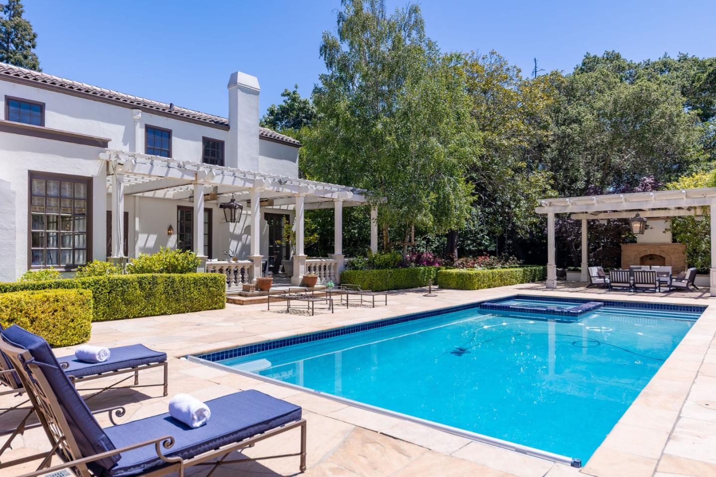Detail Gallery Image 92 of 133 For 2181 Parkside Ave, Hillsborough,  CA 94010 - 7 Beds | 6/2 Baths