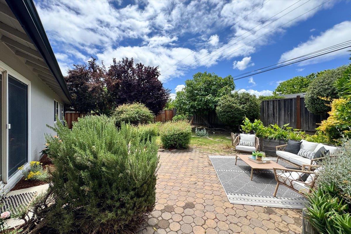 Detail Gallery Image 12 of 23 For 5459 Clovercrest Dr, San Jose,  CA 95118 - 3 Beds | 2 Baths
