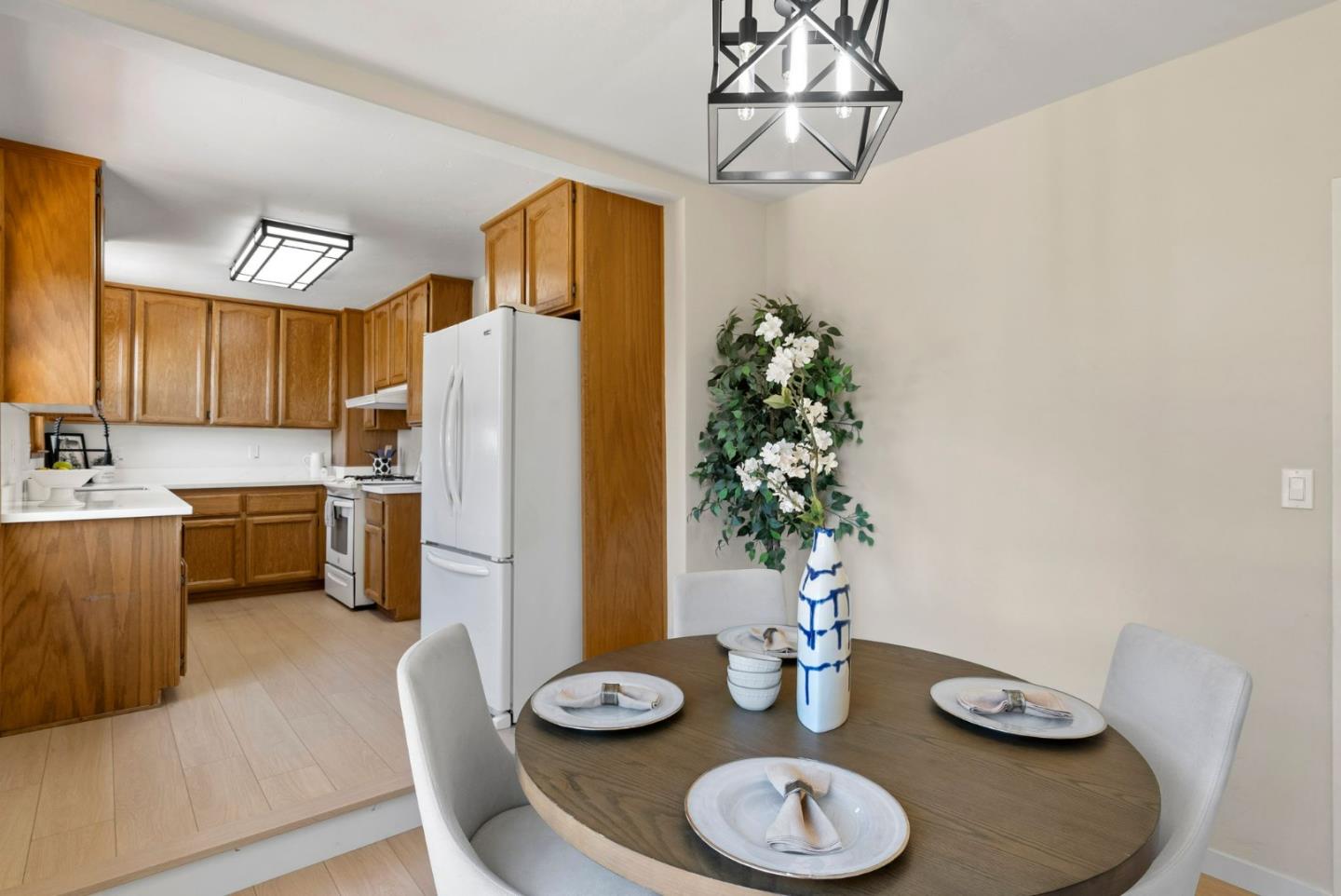 Detail Gallery Image 11 of 23 For 52 Pacific Ave, San Bruno,  CA 94066 - 2 Beds | 1 Baths