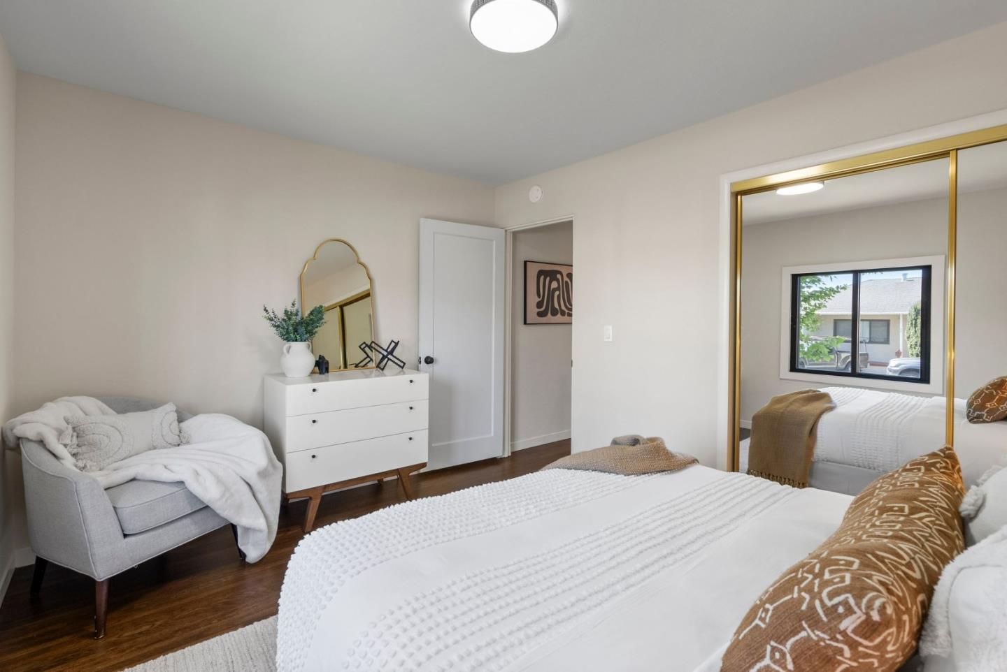 Detail Gallery Image 14 of 23 For 52 Pacific Ave, San Bruno,  CA 94066 - 2 Beds | 1 Baths