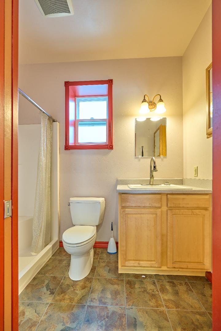 Detail Gallery Image 17 of 22 For 333 Seely Ave, Aromas,  CA 95004 - 3 Beds | 3 Baths