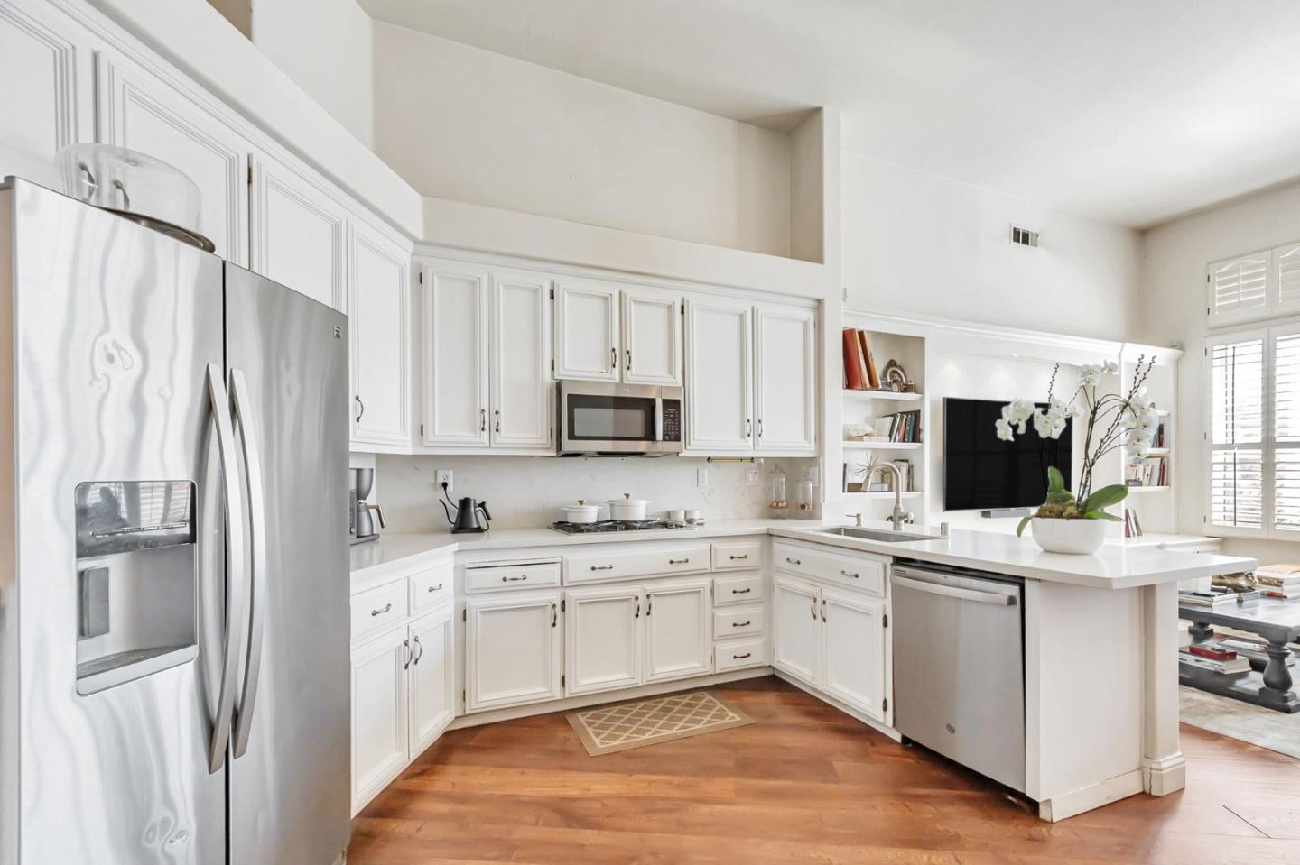 Detail Gallery Image 13 of 43 For 1140 Mallard Ridge, San Jose,  CA 95120 - 3 Beds | 2/1 Baths