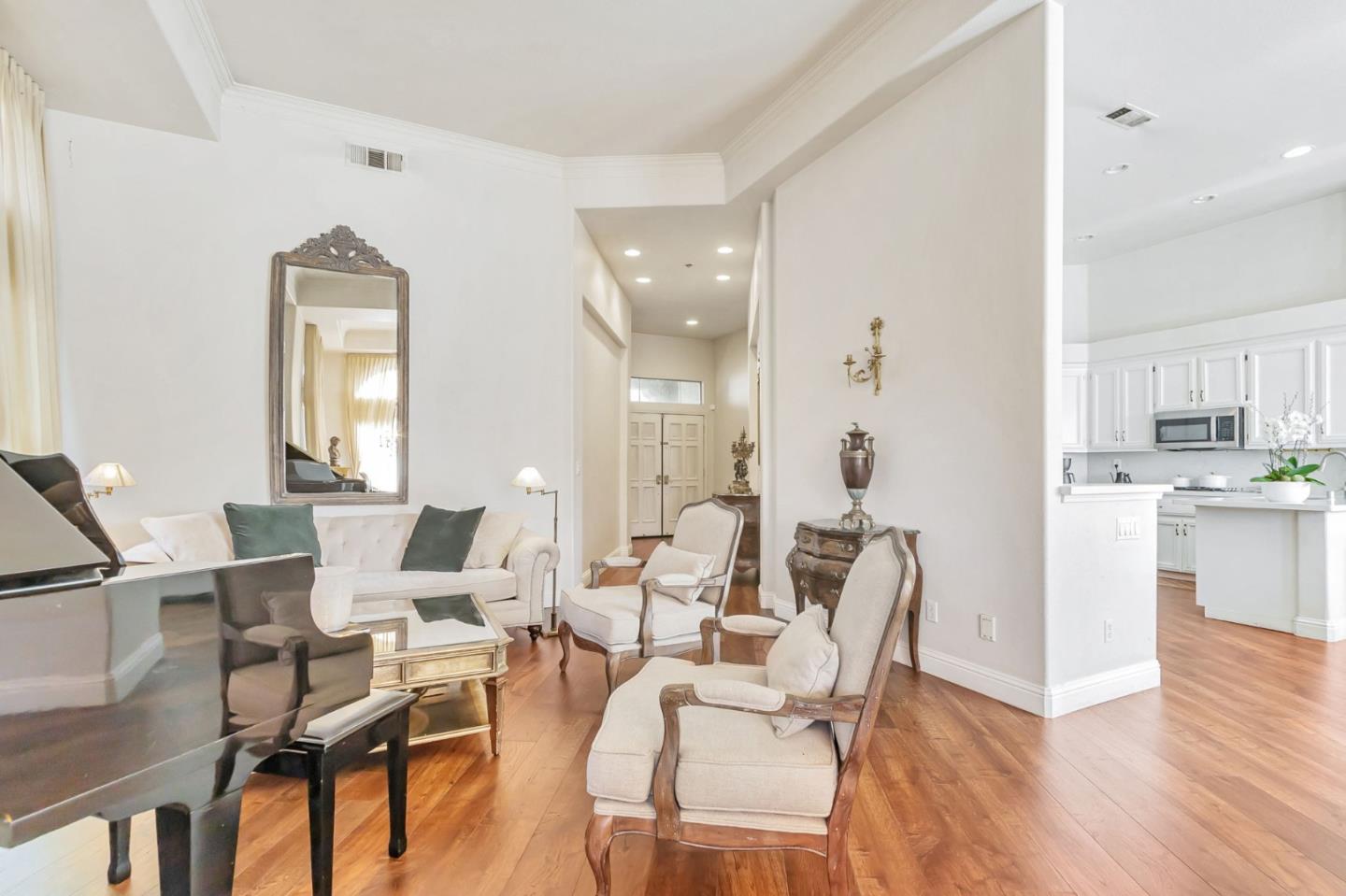 Detail Gallery Image 6 of 43 For 1140 Mallard Ridge, San Jose,  CA 95120 - 3 Beds | 2/1 Baths