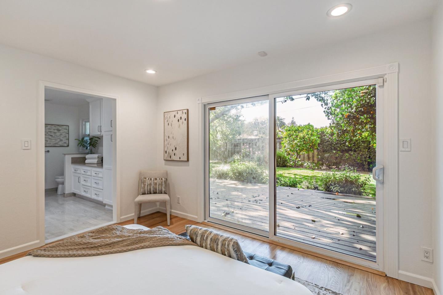 Detail Gallery Image 21 of 28 For 1992 Montemar Way, San Jose,  CA 95125 - 5 Beds | 3 Baths
