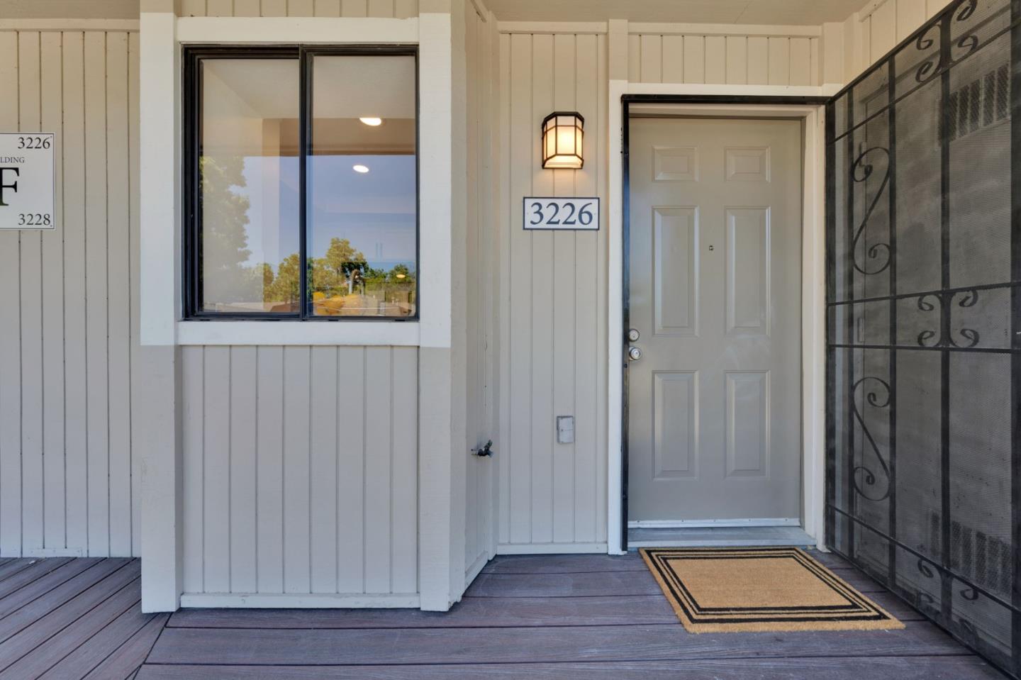 Detail Gallery Image 2 of 28 For 3226 Shadow Springs Pl, San Jose,  CA 95121 - 2 Beds | 1 Baths