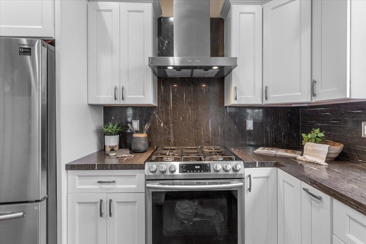 Detail Gallery Image 30 of 39 For 20393 Zorka Ave, Saratoga,  CA 95070 - 5 Beds | 4 Baths