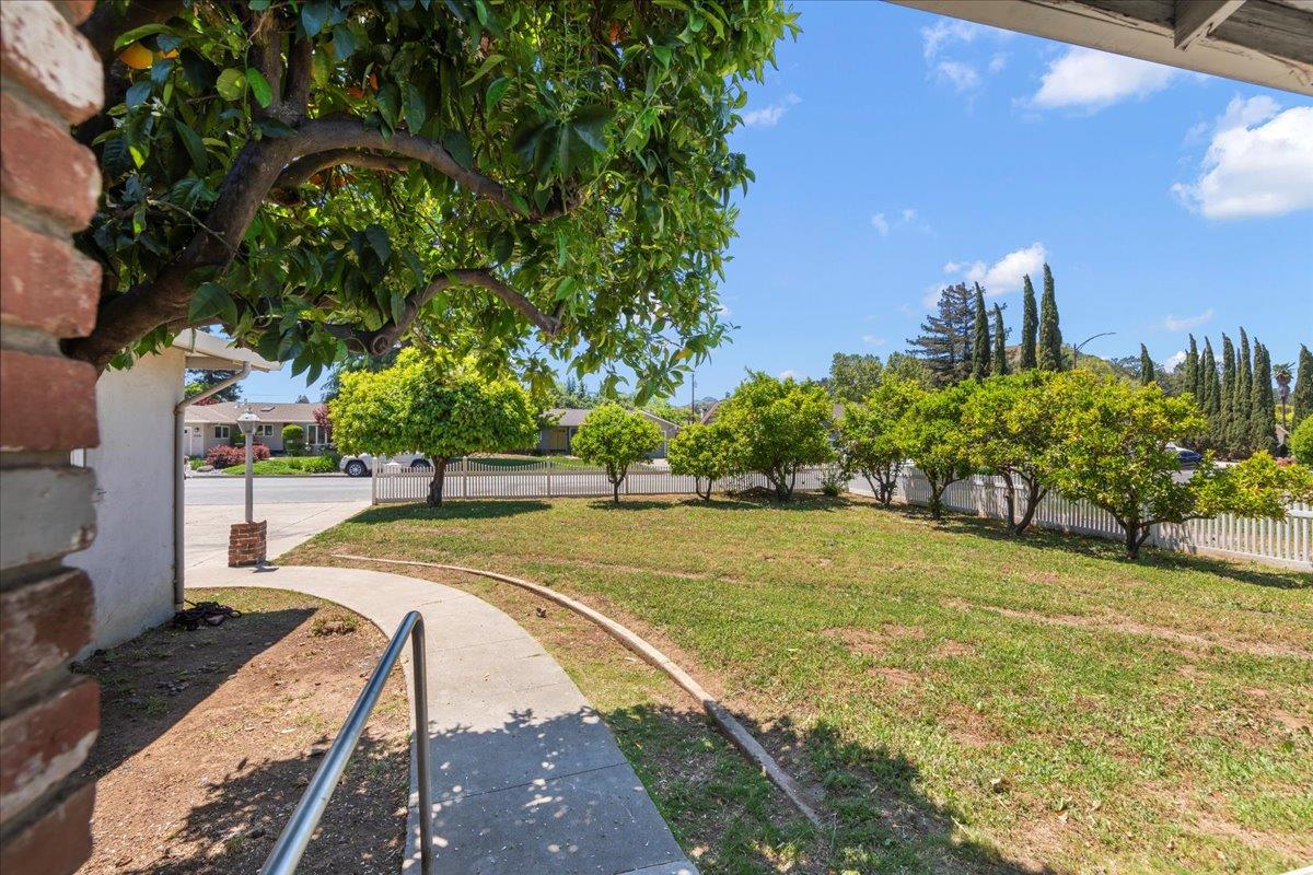 Detail Gallery Image 4 of 50 For 15370 La Alameda Dr, Morgan Hill,  CA 95037 - 4 Beds | 2 Baths